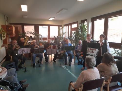 Hudební vystoupení - MĚCHOLUPŠTÍ SEŇOŘI 1