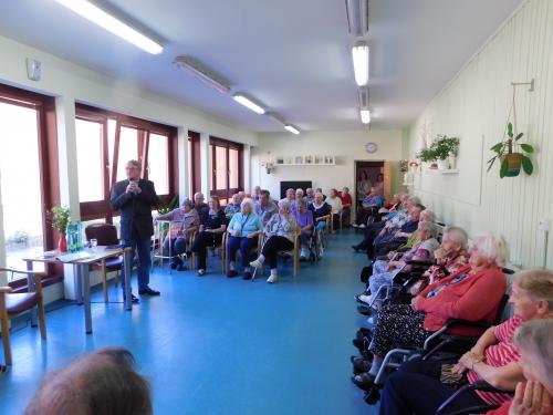 Beseda s&nbsp;p. Vlastimilem Harapesem 1